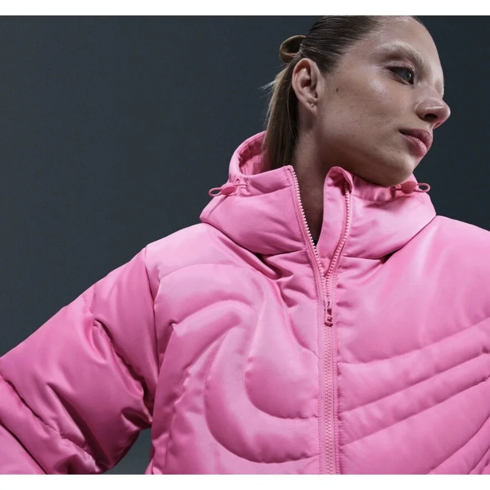 Nike sportswear swoosh